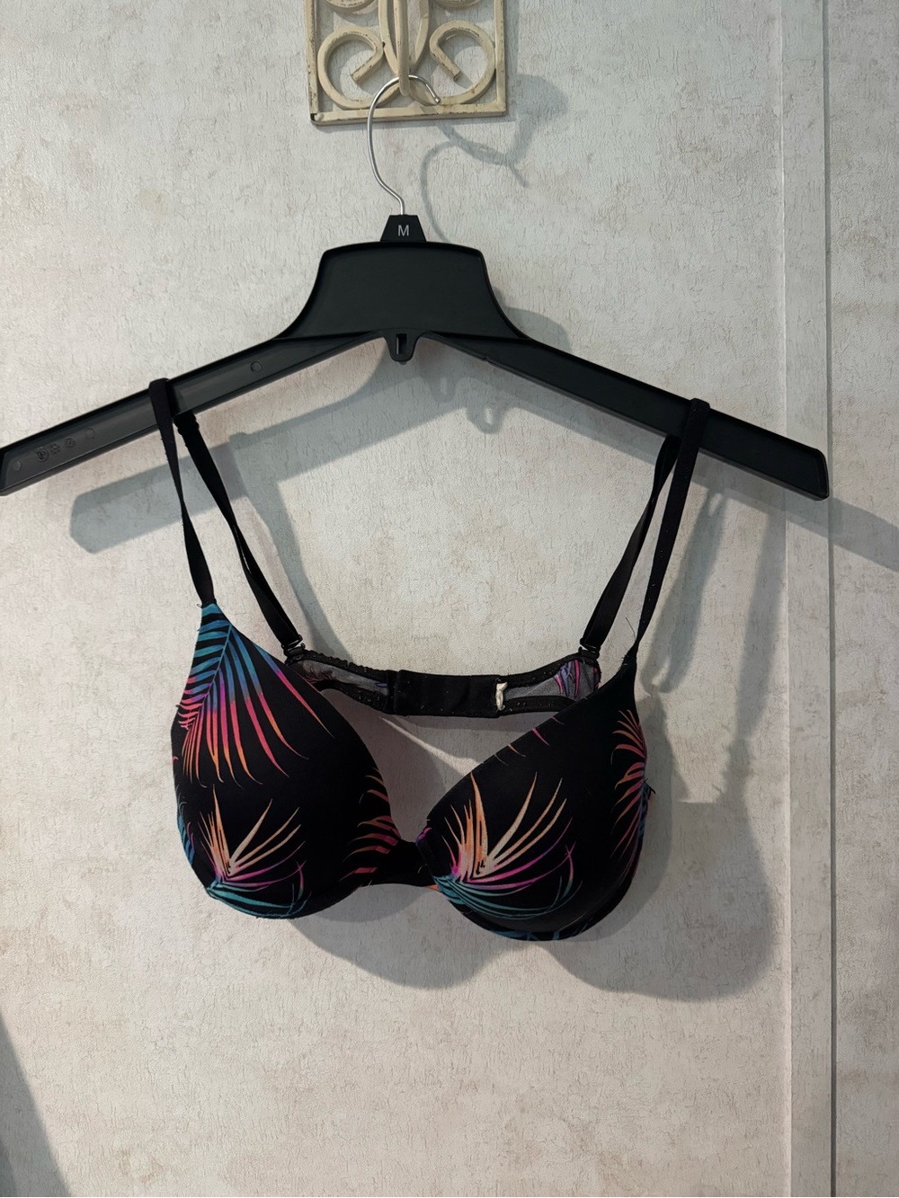 PINK Victoria's Secret Black Bra with Multicolor Palm Print